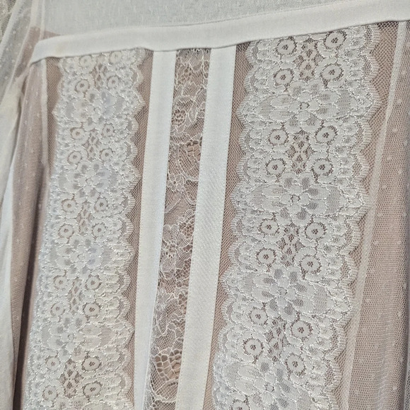 BCBGMaxAzria White Lace Long Sleeve Top - Picture 4 of 7